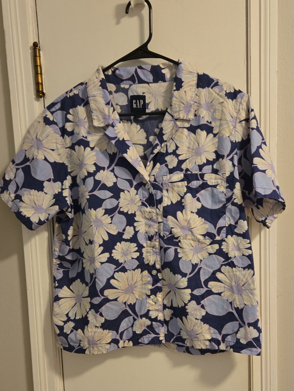 GAP Navy Short-Sleeve Floral Button-Down with Cream and Light Blue Flowers